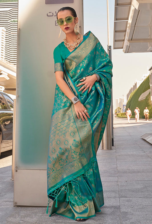 Rama Green Handloom Silk Jacquard Woven Saree With Blouse