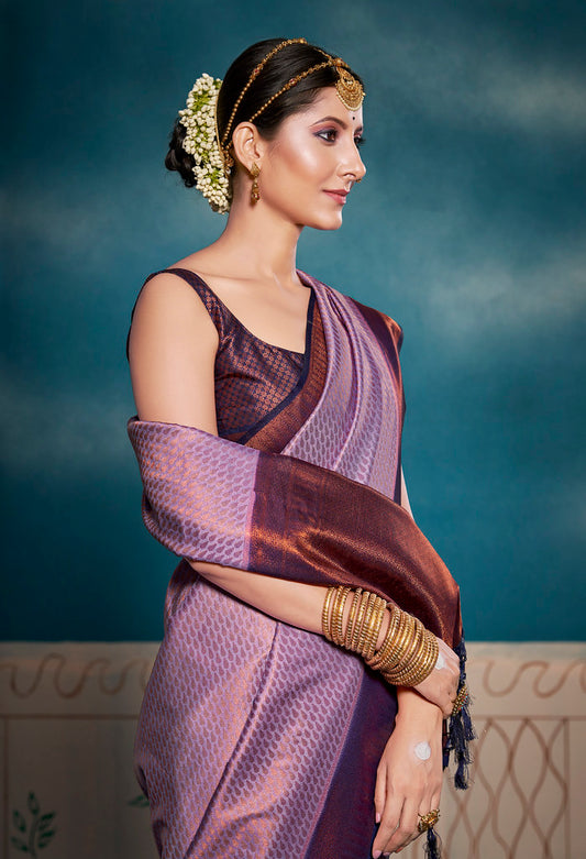 Light Viloet Soft Kanjivaram Silk Jacquard Woven Saree With Blouse